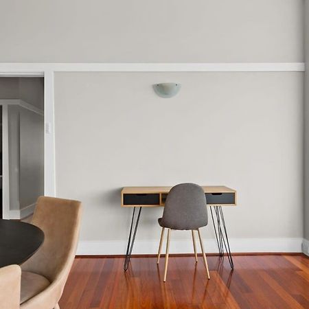 Huge Harbour View Apartment In Historic Home シドニー エクステリア 写真