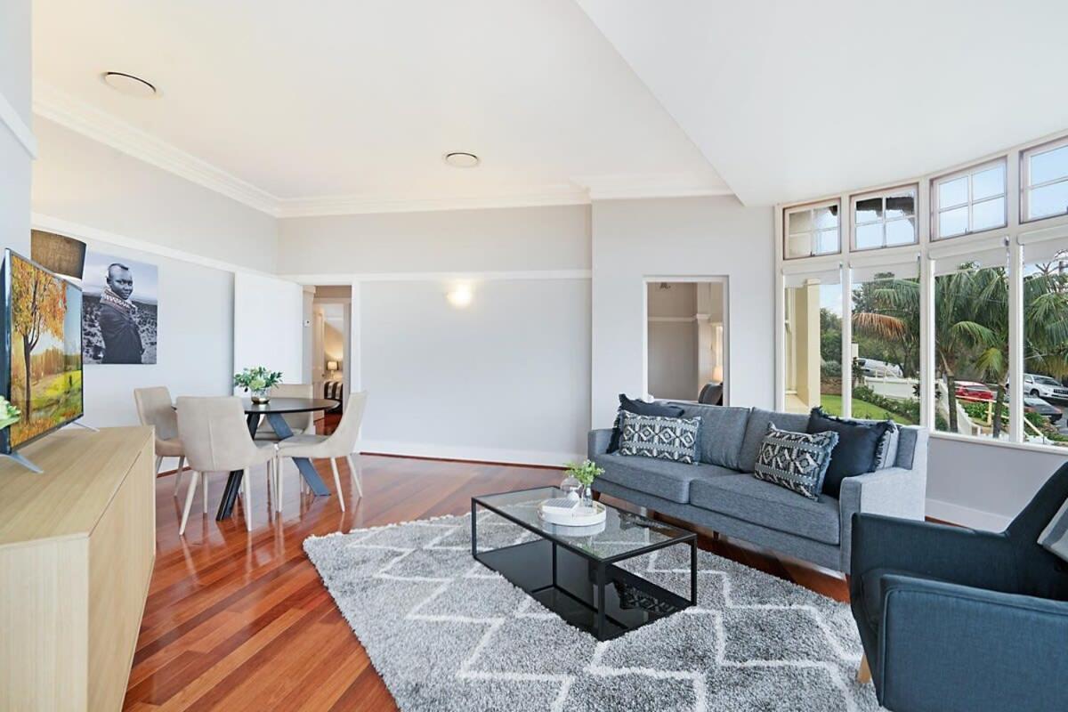 Huge Harbour View Apartment In Historic Home シドニー エクステリア 写真